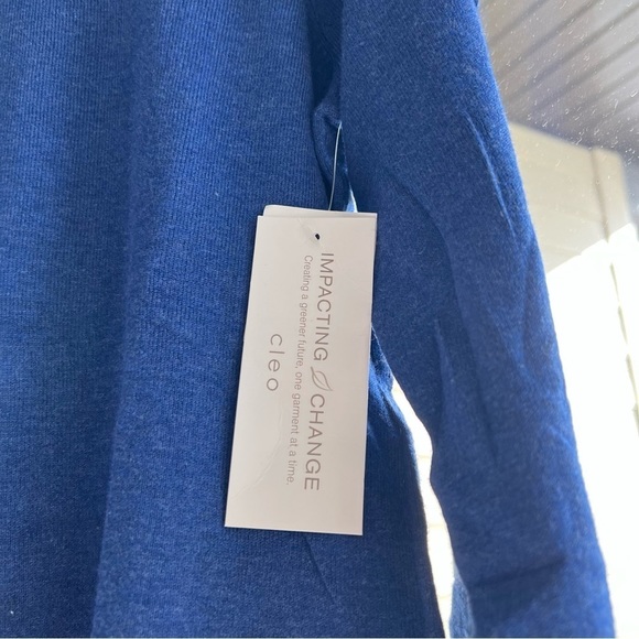 NWT Cleo Women sweater, comfy and soft, Size small - Picture 5 of 8